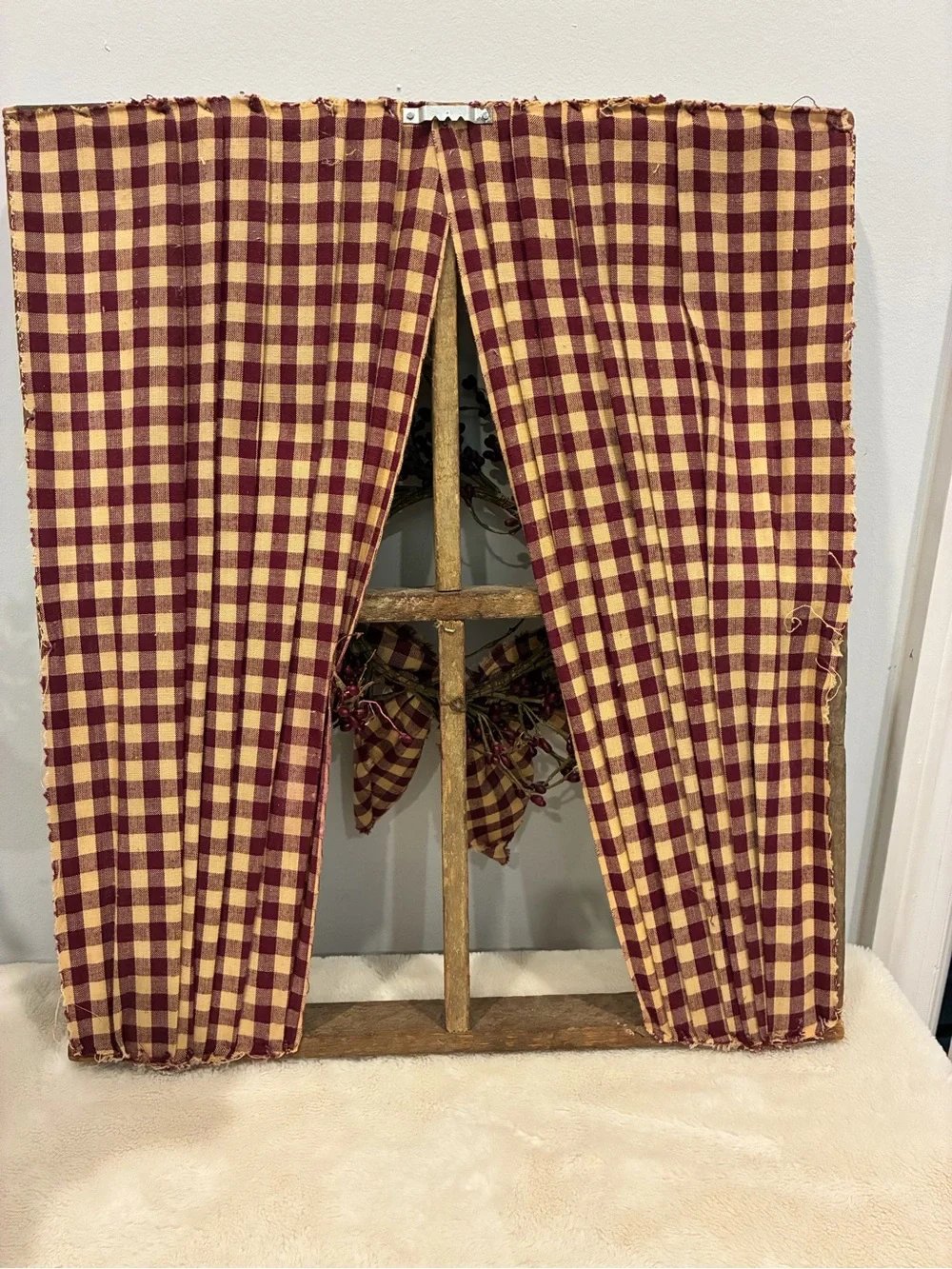 Home Holiday Burgundy & Cream Plaid Decorative Window Panel and Wreath Set